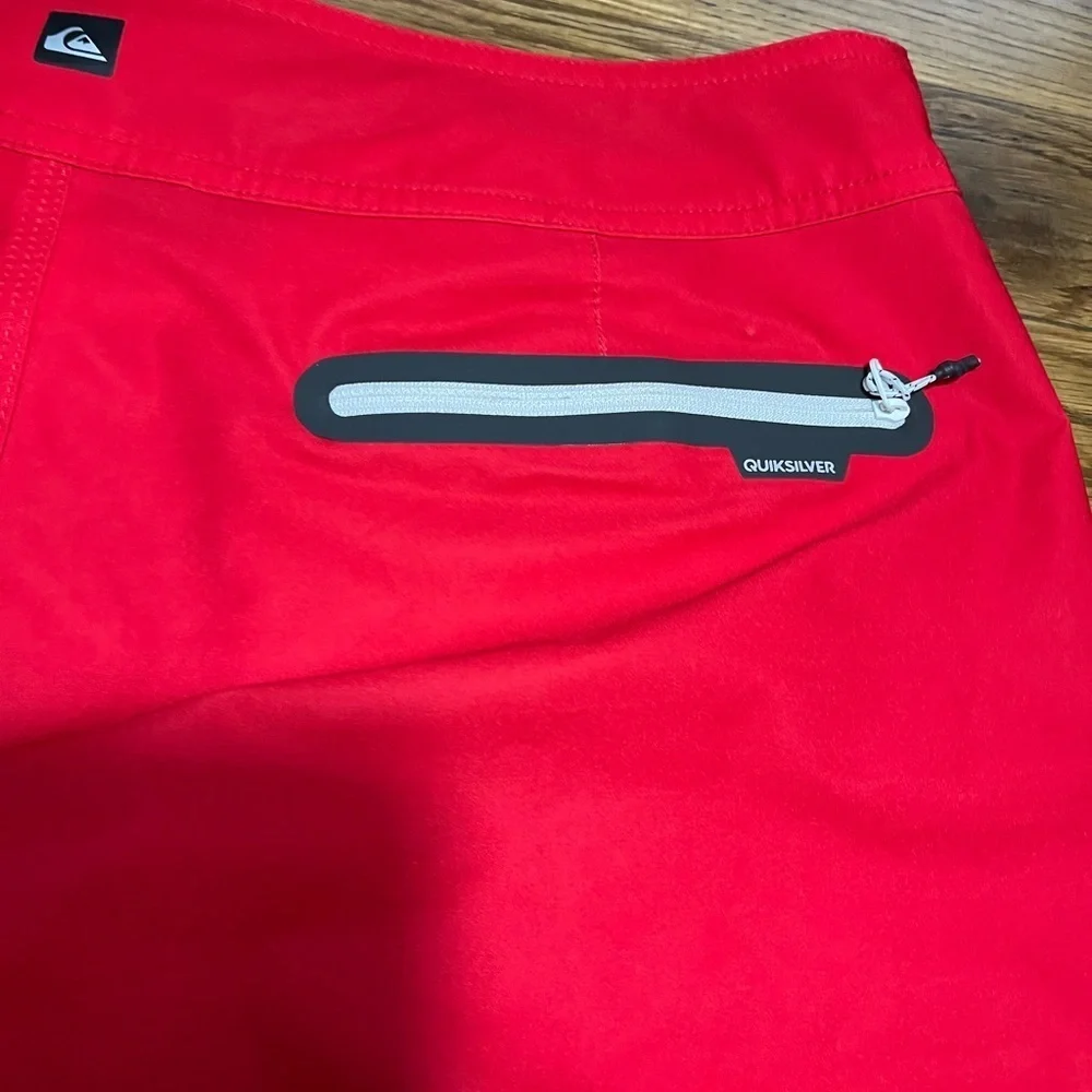 Quiksilver Men's Dry Flight Technology Swim Board Shorts Size 34